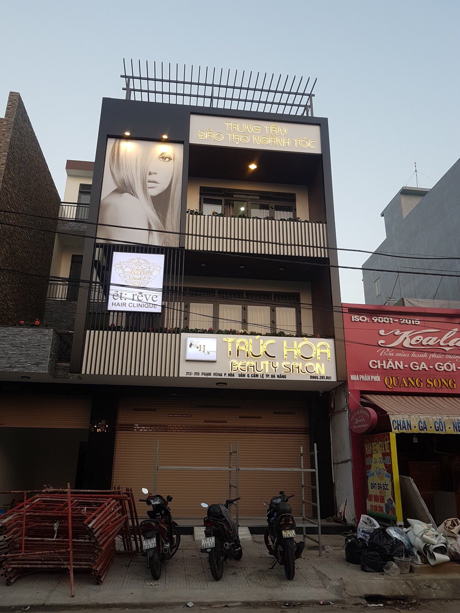 Thi công trọn gói salon tóc 2